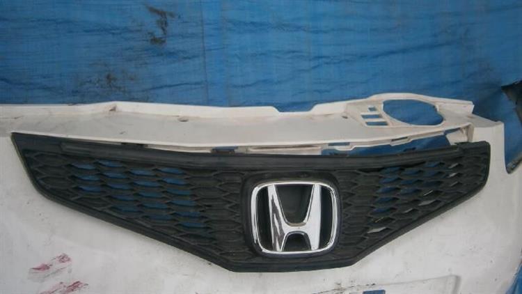 Решетка радиатора Хонда Джаз в Улан-Удэ 14129
