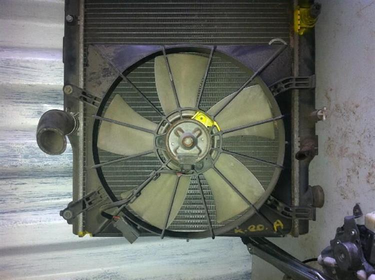 Диффузор радиатора Хонда Стрим в Улан-Удэ 7847