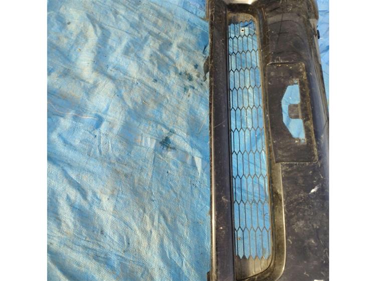 Решетка радиатора Тойота Исис в Улан-Удэ 88182