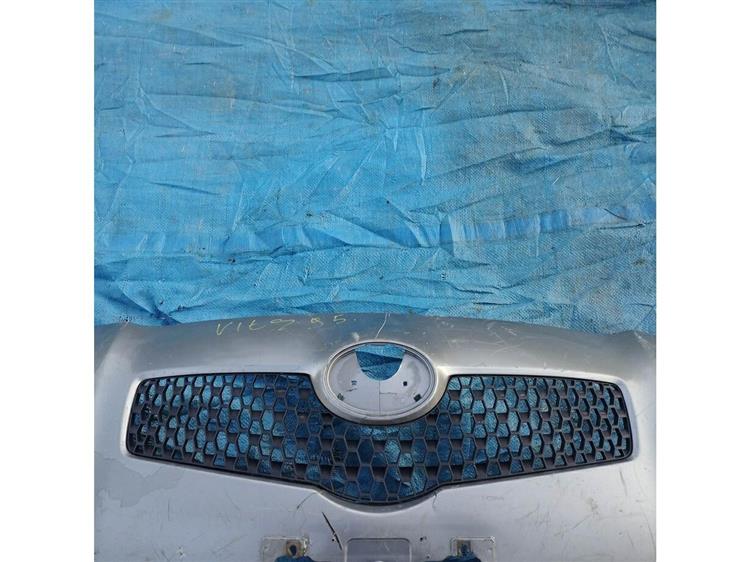 Решетка радиатора Тойота Витц в Улан-Удэ 88480